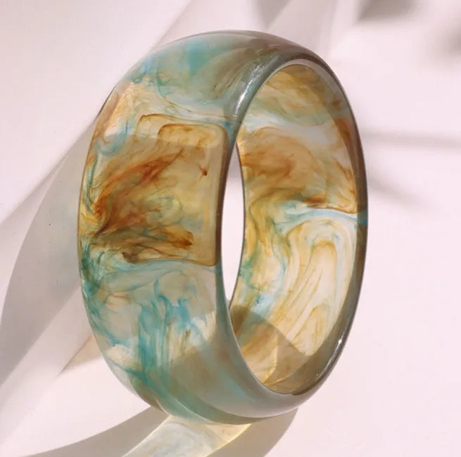 Solana Chunky Acrylic Statement Bangle